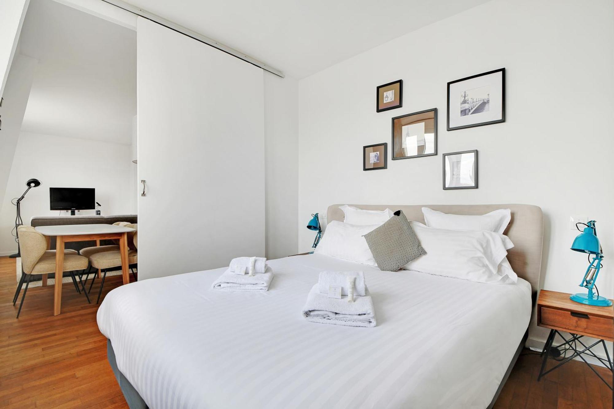 Pick A Flat'S Apartments In Saint Michel - Rue Du Sommerard Paris Eksteriør bilde