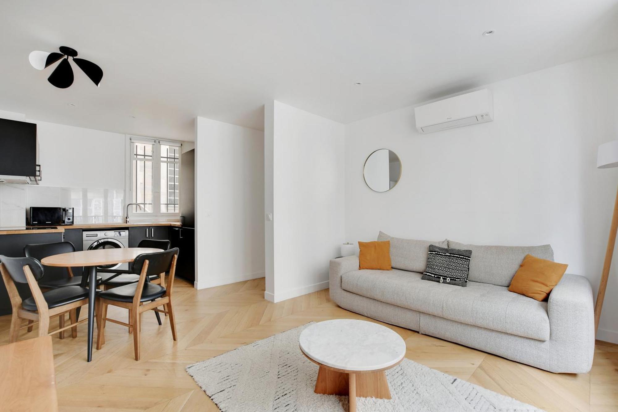 Pick A Flat'S Apartments In Saint Michel - Rue Du Sommerard Paris Eksteriør bilde